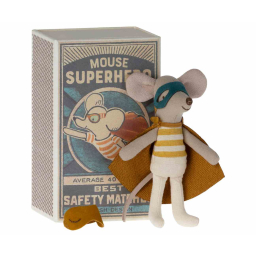 Myšák v krabičce od sirek Super Hero Mouse