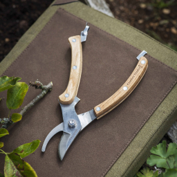 Zahradní nůžky s dřevěnou rukojetí Hawkesbury