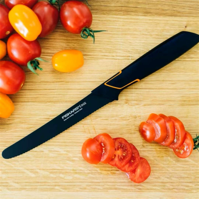                             Zúbkovaný nôž Edge Tomato Knife Black                        