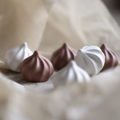                             Keramická dekorace pusinka Meringue Apricot                        