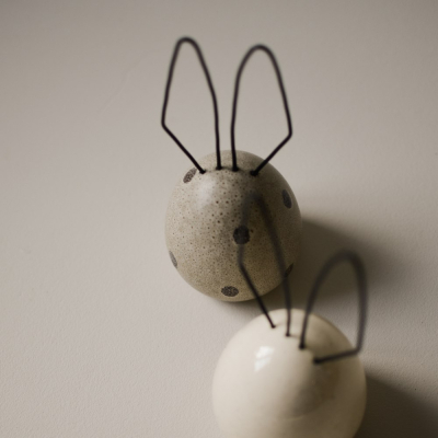                             Veľkonočná dekorácia zajačik Hare Beige Dot 18 cm                        