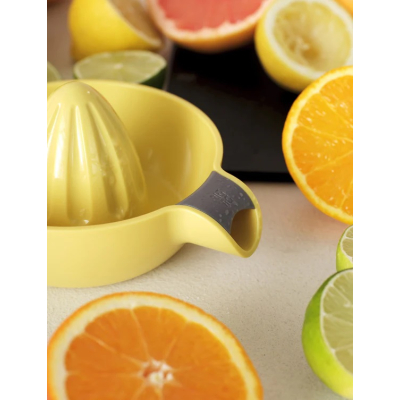                             Ruční lis na citrusy Juicy Yellow                        