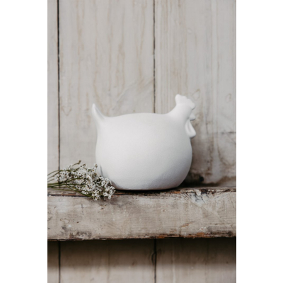                             Keramická dekorace slepička Ruth White 15 cm                        