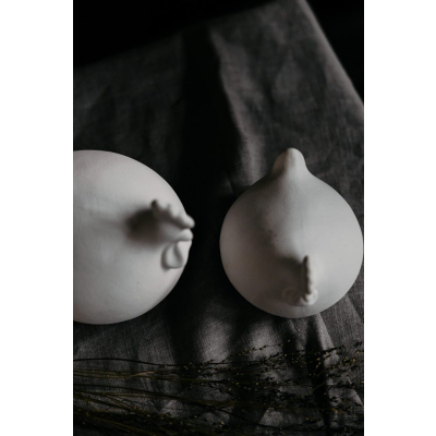                             Keramická dekorace slepička Ruth White 12 cm                        
