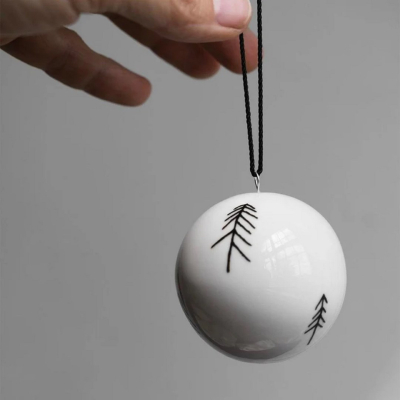                             Porcelánová baňka Tall By Kajsa Cramer                        