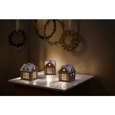                             Porcelánový svícen Urbania Gingerbread Stable                        