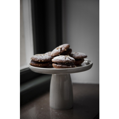                             Porcelánový podnos na dort Ernst Sand 20 cm                        