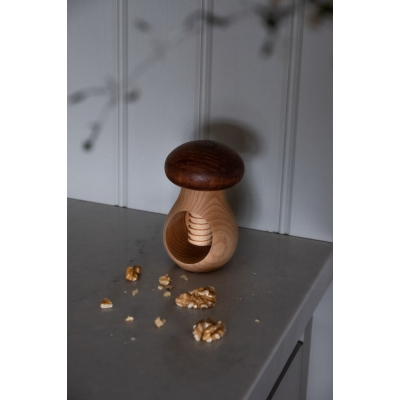                             Dřevěný louskáček na ořechy Nutcracker Mushroom                        