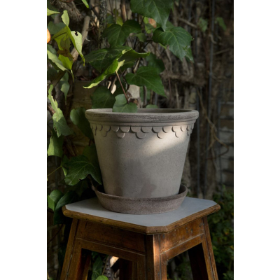                            Květináč Kobenhavner s podmiskou Raw Grey 25 cm                        