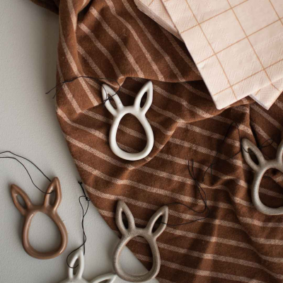                             Závěsná velikonoční dekorace Rabbit Vanilla 8 cm                        