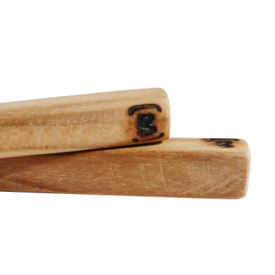                            Čínske paličky vyrobené z nového teakového dreva                        