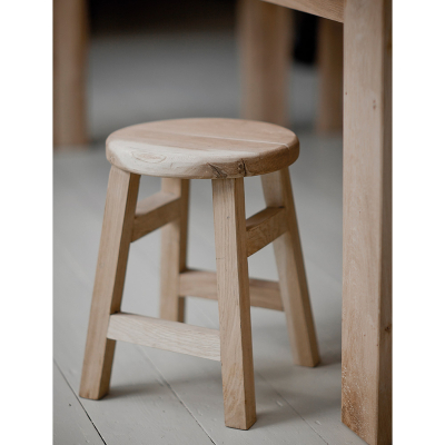                             Dřevěná stolička Hambledon                        