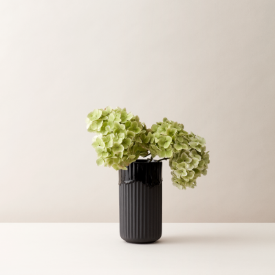Keramická váza Running Glaze černá – 20 cm                    