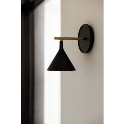                             Nástěnná lampa Cast Sconce Black                        