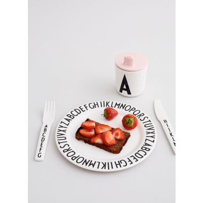                             Dětský melaminový talířek Letters 21 cm                        