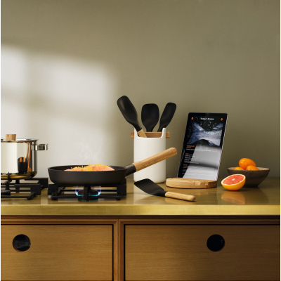                             Obracačka s drevenou rukoväťou Nordic kitchen                        