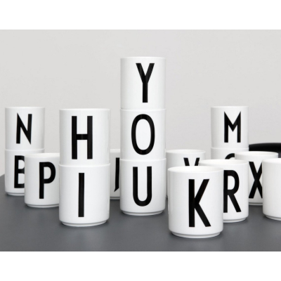                             Porcelánový hrnek Letter Q                        