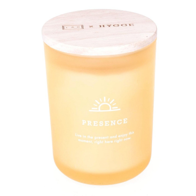 Vonná svíčka Hygge - Přítomnost 425 g                    