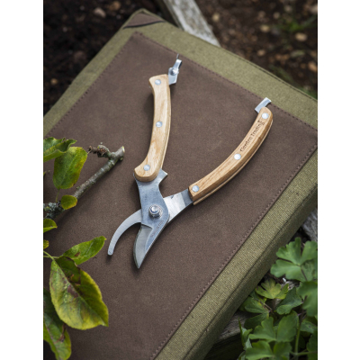                             Zahradní nůžky s dřevěnou rukojetí Hawkesbury                        