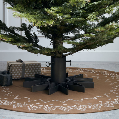                             Koberec pod vianočný stromček Noel Brown 120 cm                        