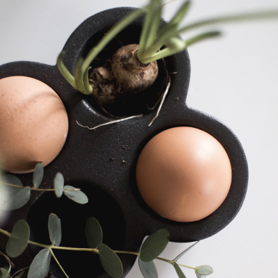                            Stojánek na vajíčka Egg Tray Cast Iron Black                        